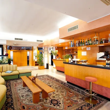 Canguro Hotel 3*